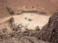At the foot of Lava Tower there is a camp site (4600m).