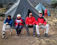 After the descent from Lava Tower (4600m) to Barranco camp (3950m) everybody feels well.